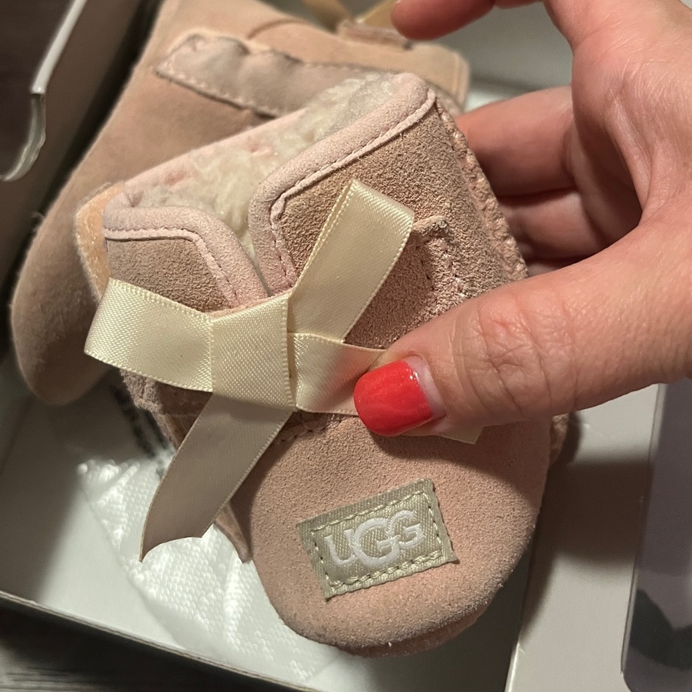Baby Pink UGG 6 month boots JESSE BOW II Kids